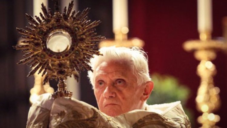 benedicto-eucaristc3ada1242609491618865480.jpg